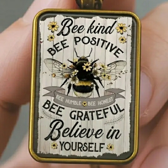 Gold 'Bee Kind' 'Bee-Positive' 'BELIEVE IN YOURSELF' Key Chain - Picture 2 of 5